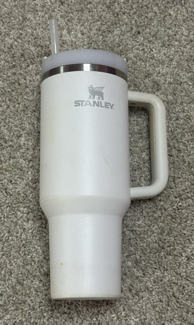Stanley Quencher H2.0 FlowState 40 oz Tumbler Frost White